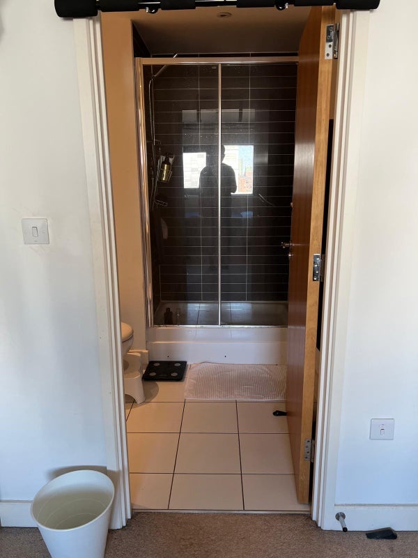 Room Blackwall Way in Greater London