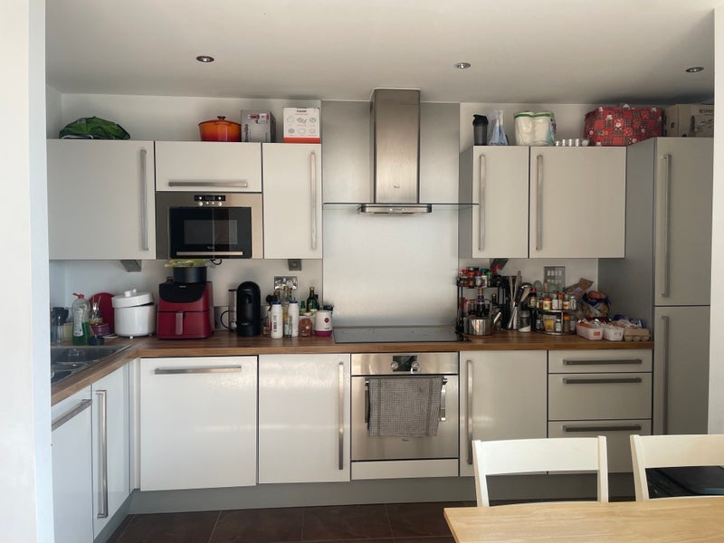 Room Blackwall Way in Greater London