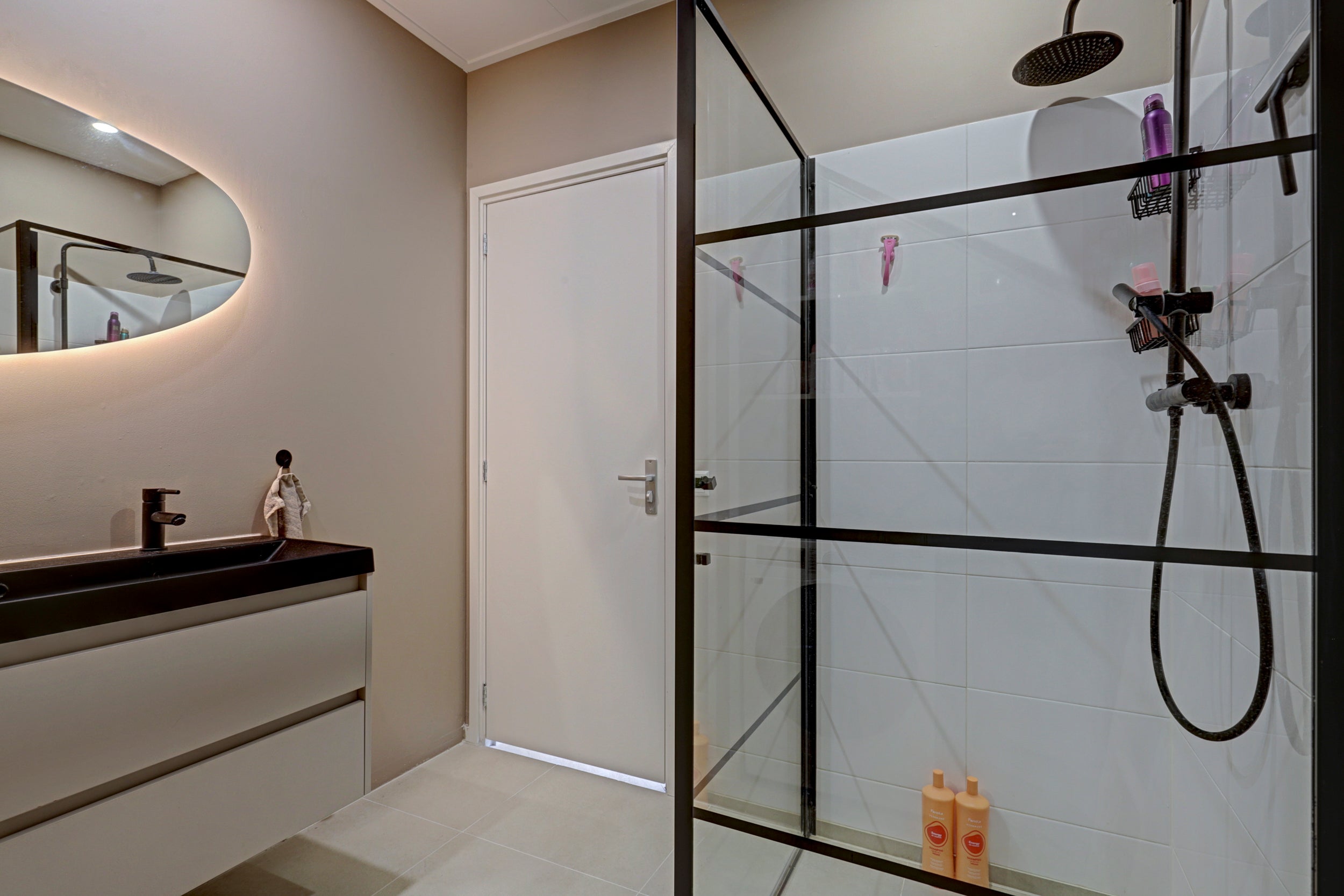 Appartement te koop: Reeweg Oost 92, Dordrecht