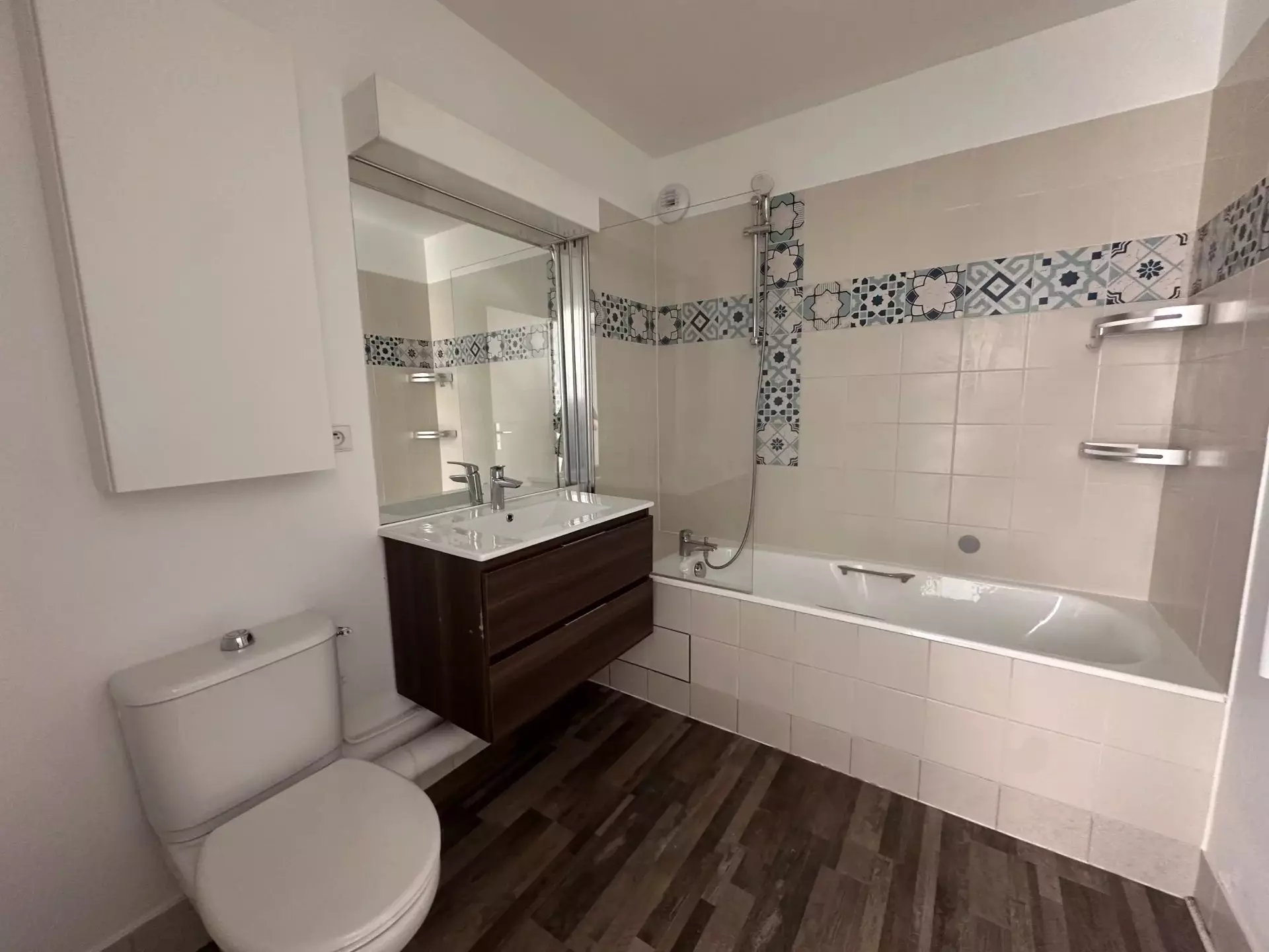 Appartement Place Léon Blum à Paris