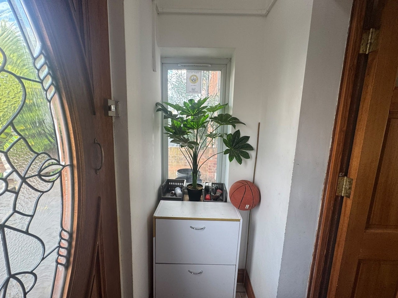 Flat Fairlop Gardens in Greater London