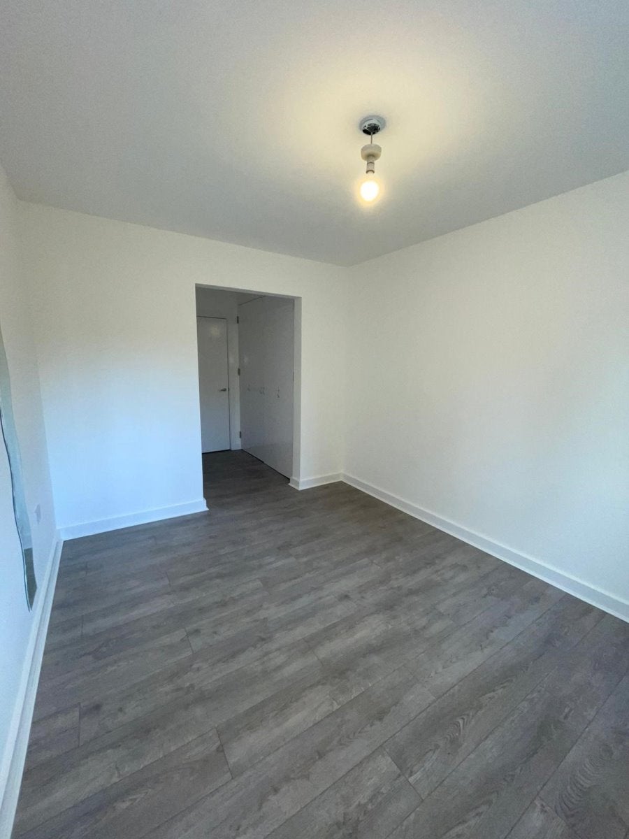 Flat Celandine Grove in Greater London