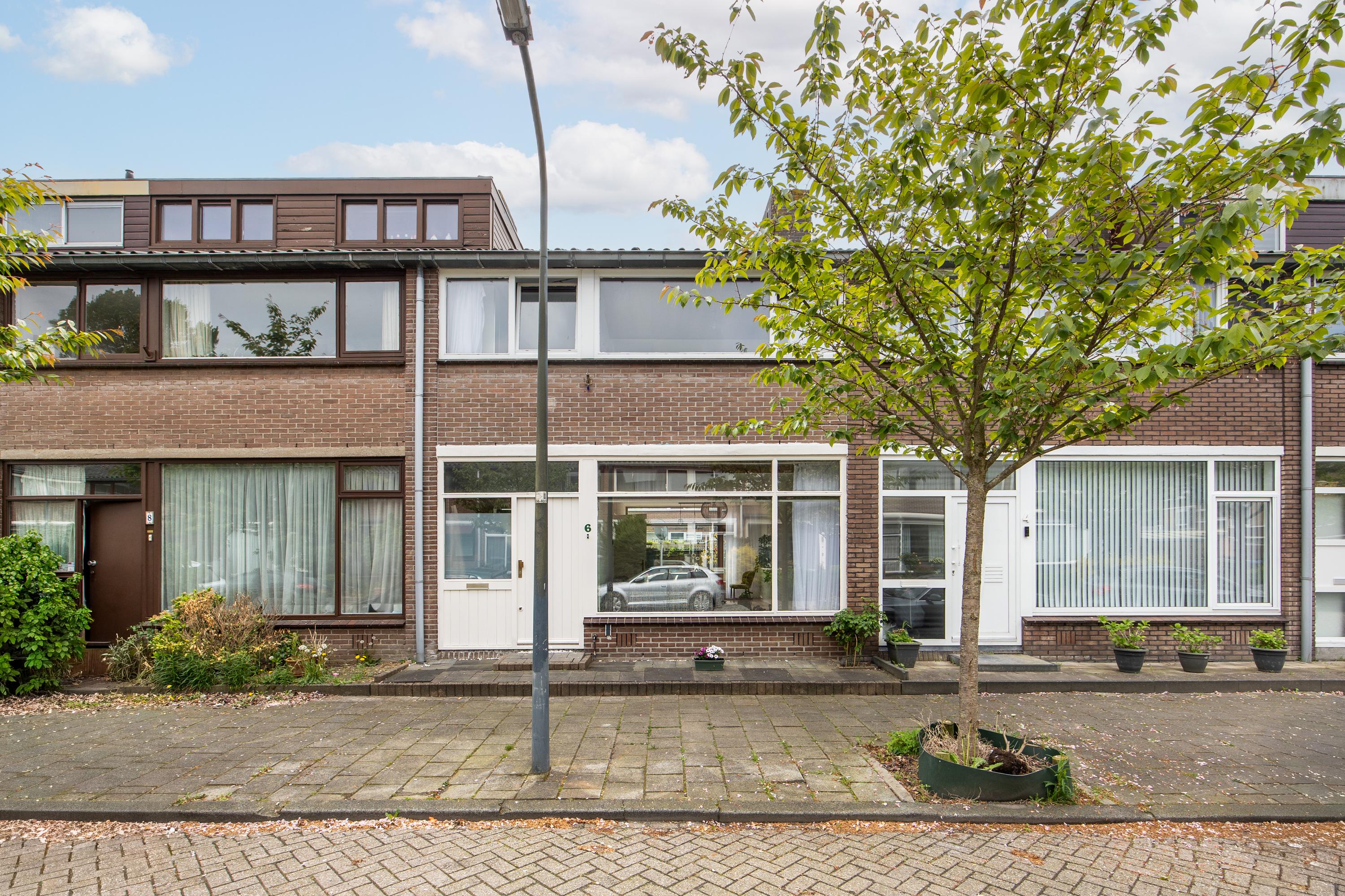 Huis Van Deventerstraat 6 in Haarlem