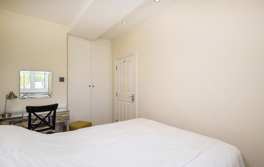 Flat Lodge Road in City of Westminster