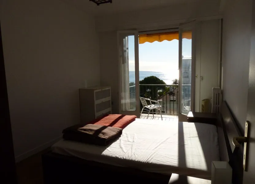 Chambre Rue de France à Nice