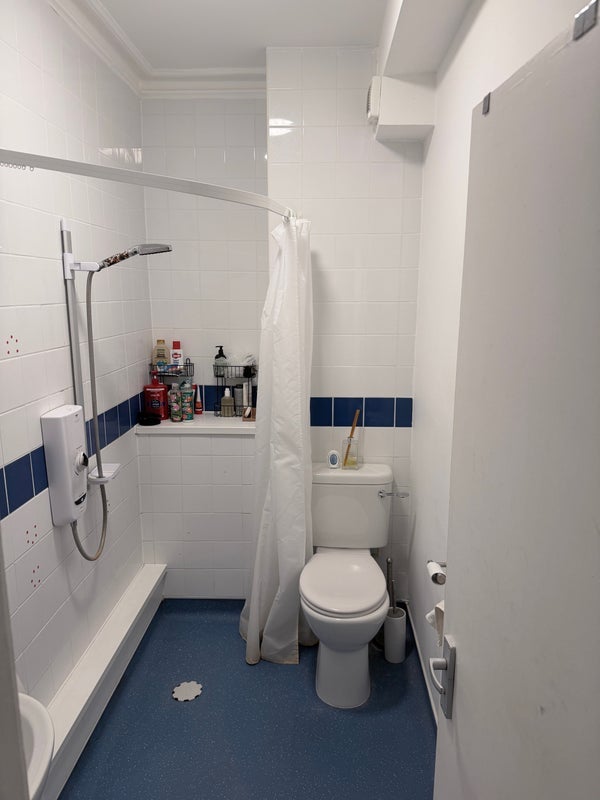 Room Geraldine Road in Greater London