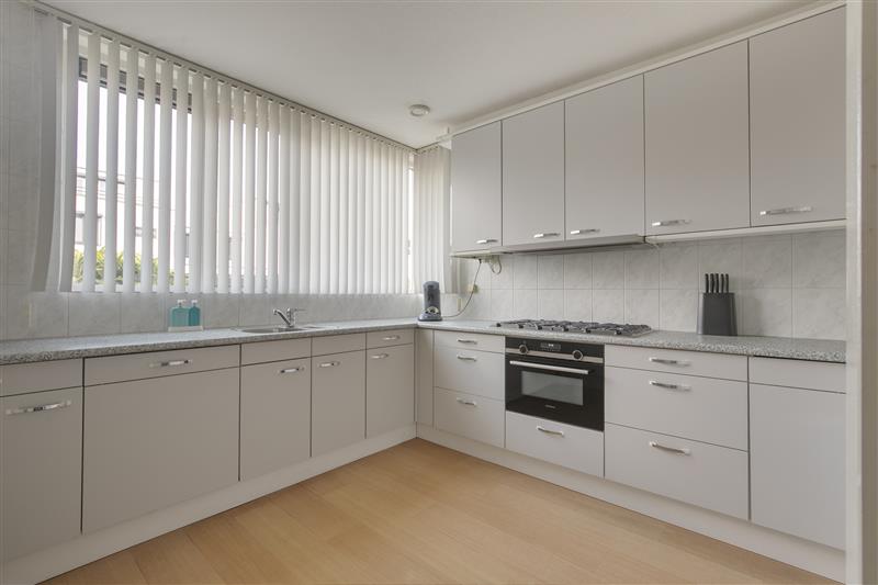 Tussenwoning te koop: Lilastraat 36, Almere