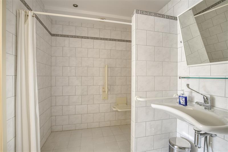 Tussenwoning te koop: Lilastraat 36, Almere