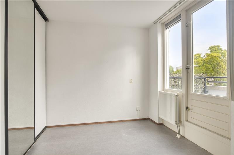 Tussenwoning te koop: Lilastraat 36, Almere