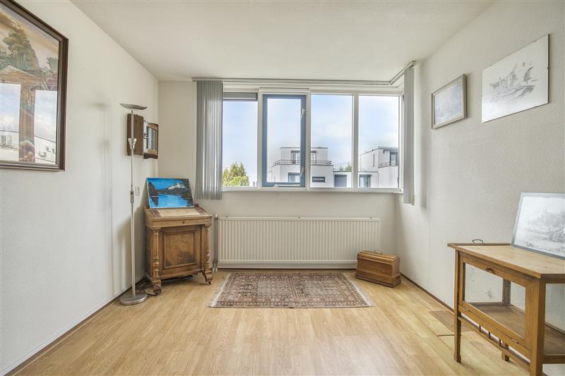 Tussenwoning te koop: Lilastraat 36, Almere