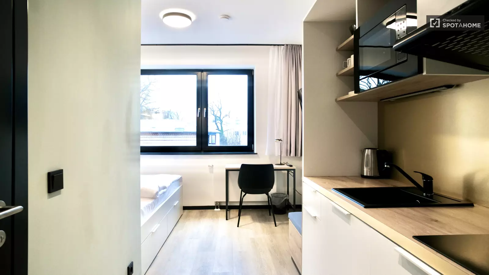 Wohnung Pestalozzistraße in Berlin