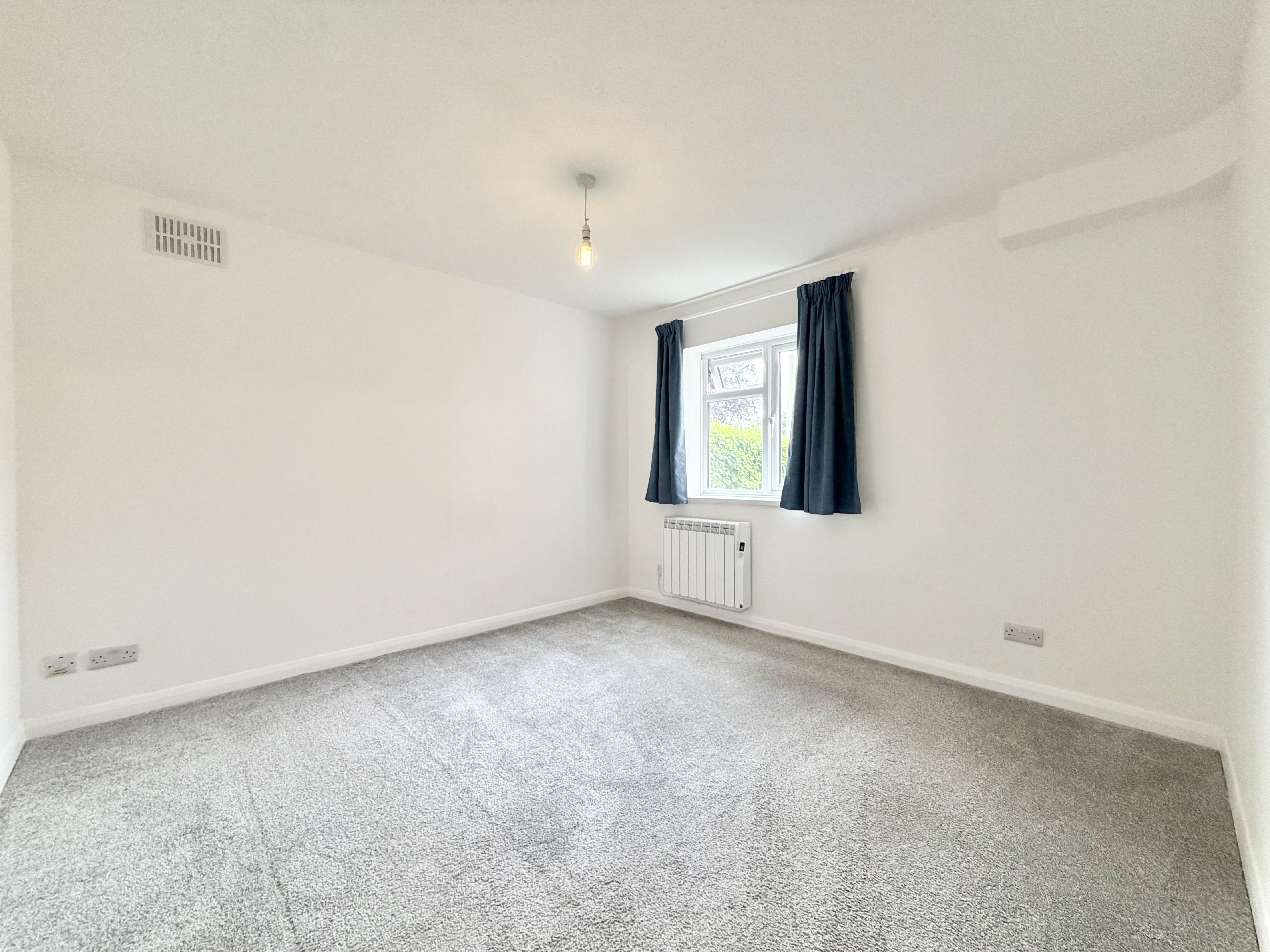 Flat Andover Road in Ludgershall
