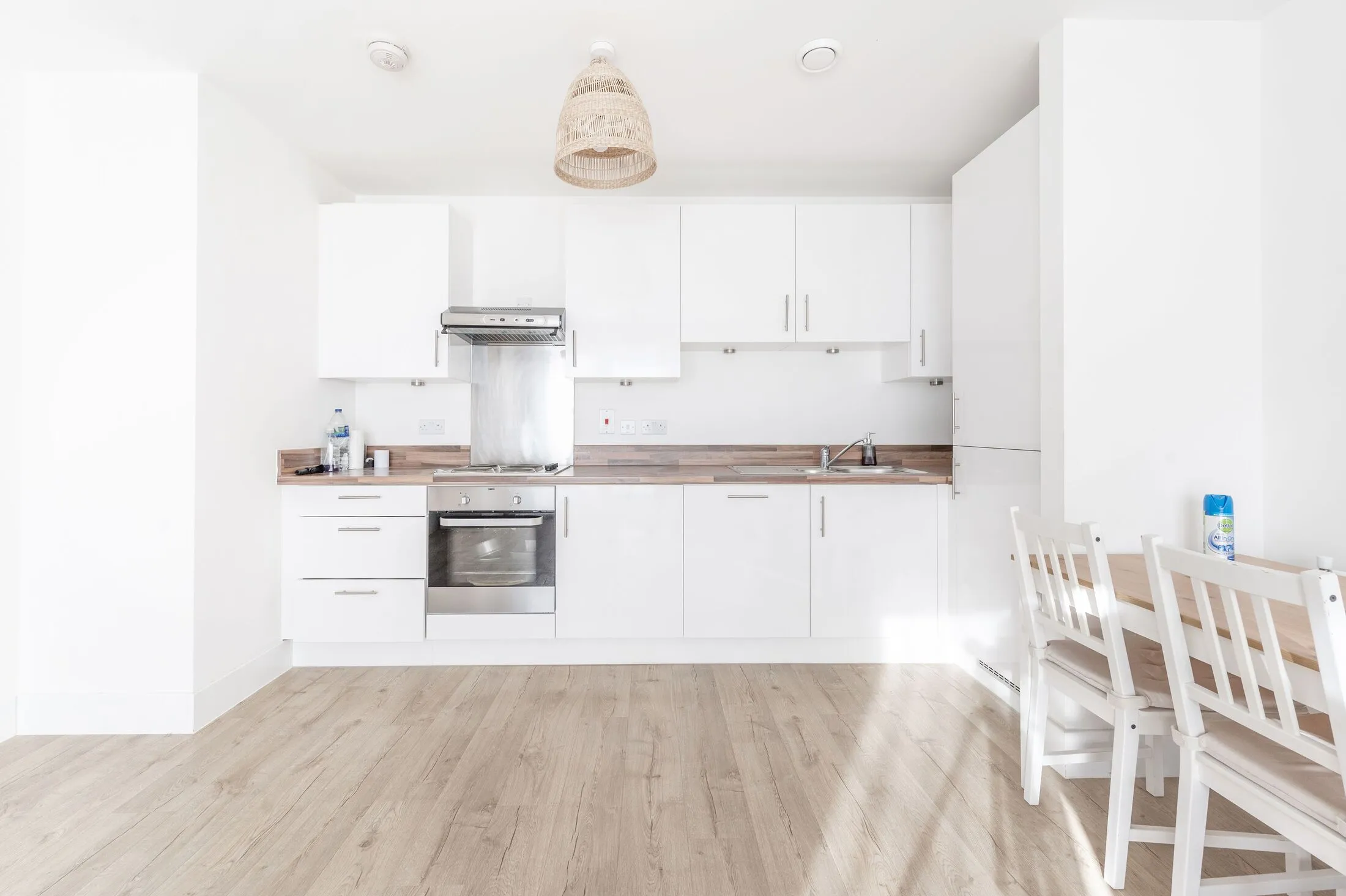 Flat Lyon Road in Greater London