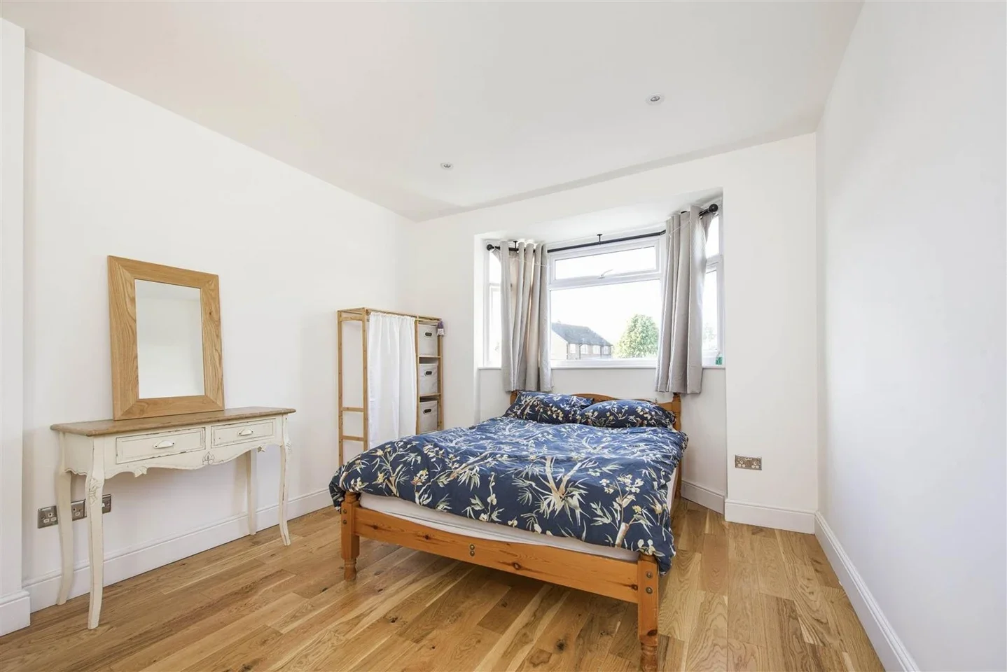 Room Whitton Dene in Greater London