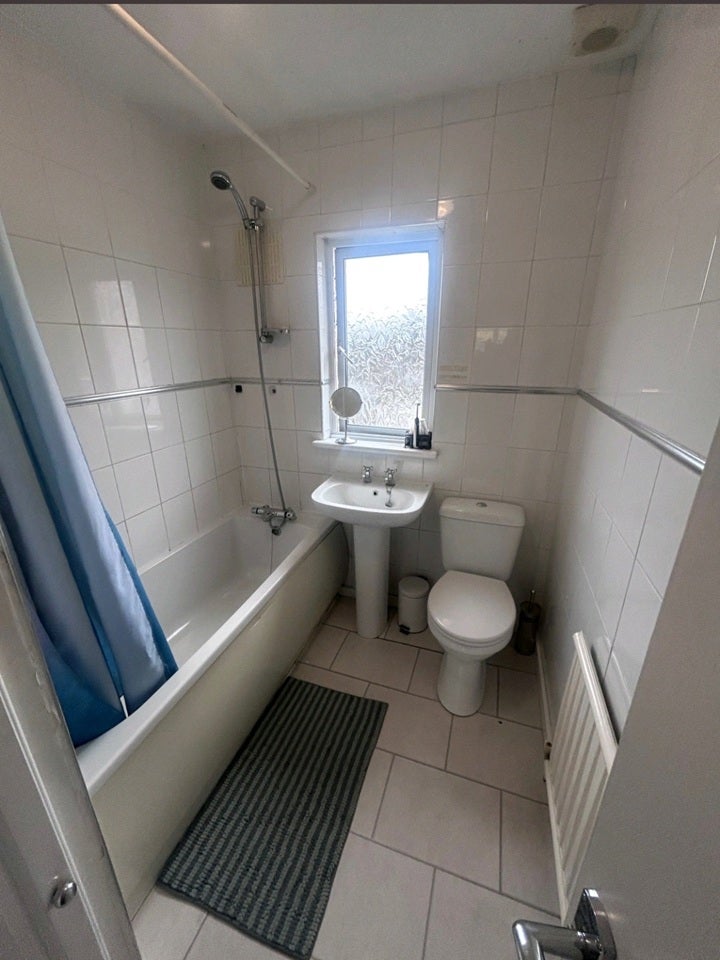 Room Longmarsh View in Dartford