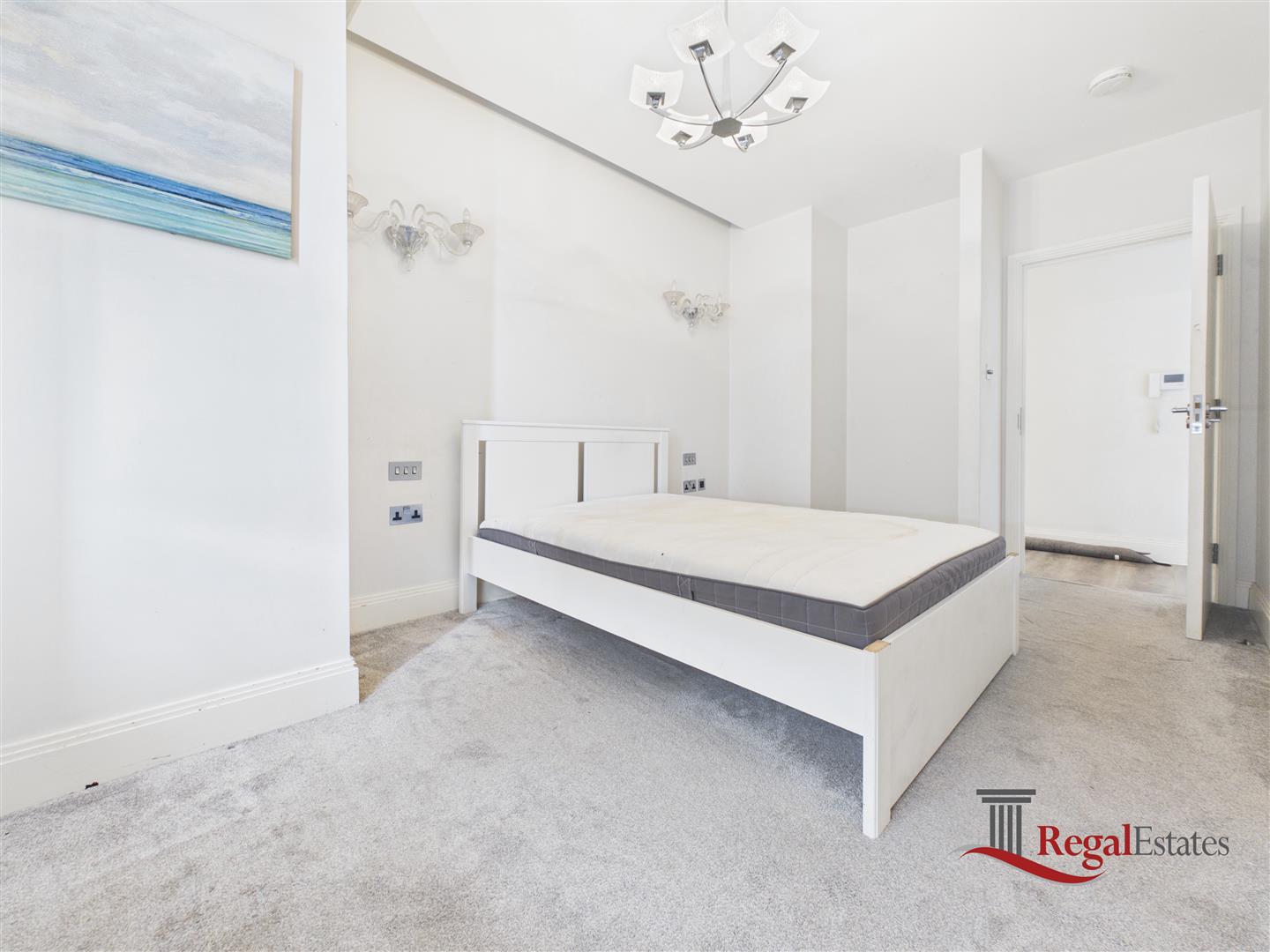 Flat Harrow Road in City of Westminster
