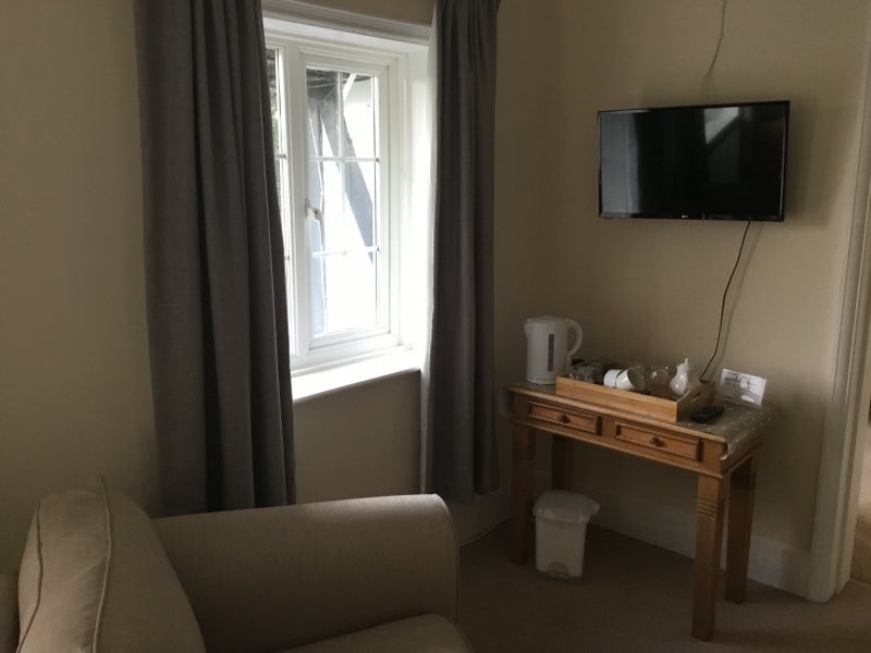 Room Bonnetts Lane in Crawley