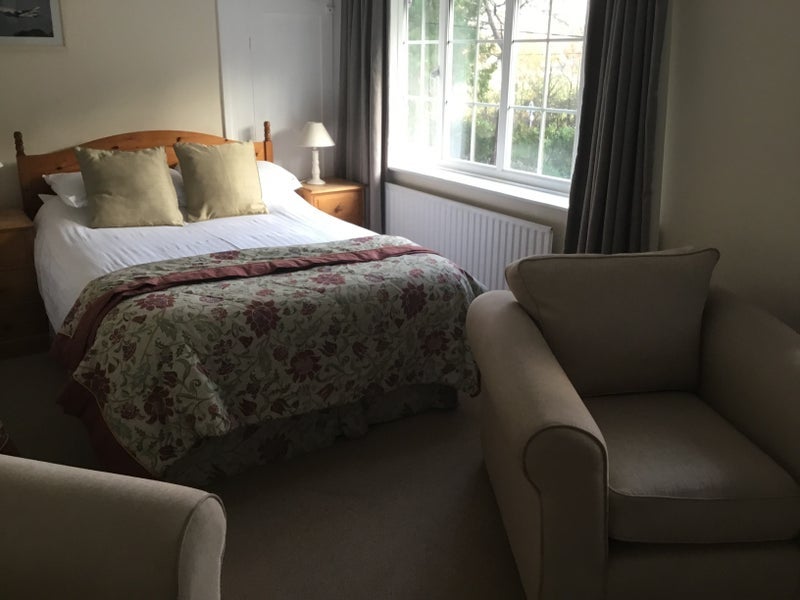 Room Bonnetts Lane in Crawley