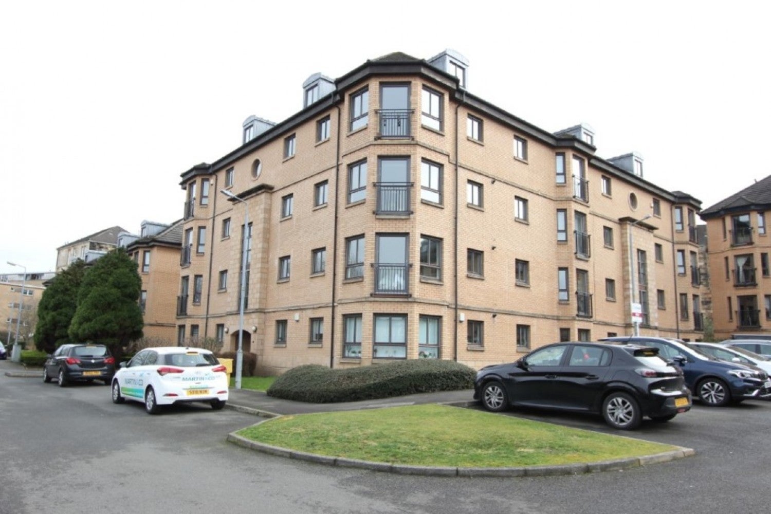 Flat Nursery Lane in Glasgow