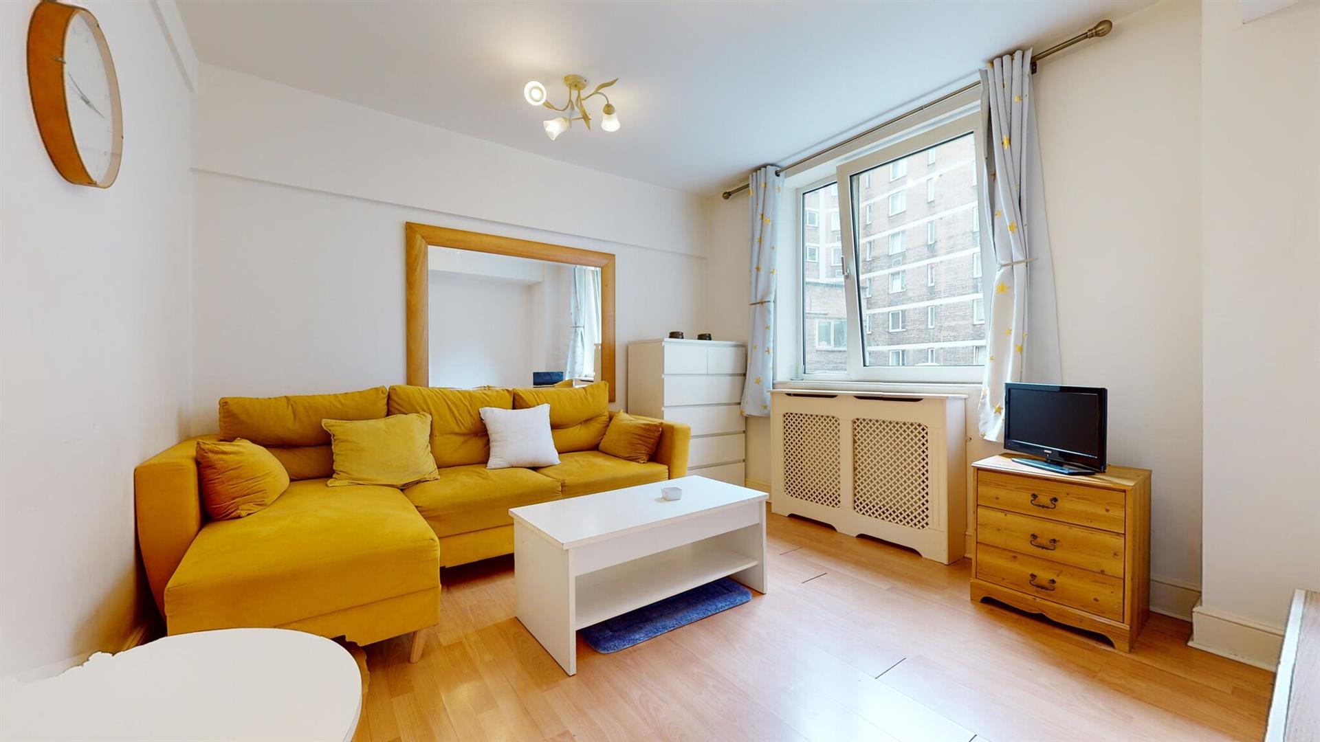 Flat Sloane Avenue in Greater London