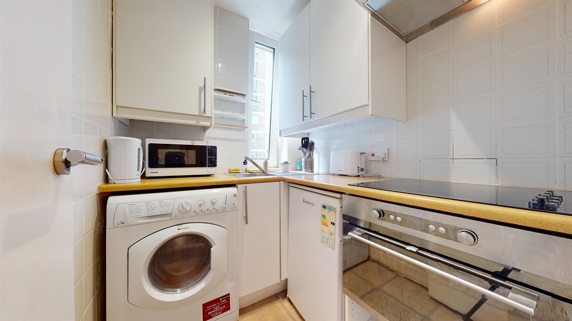 Flat Sloane Avenue in Greater London