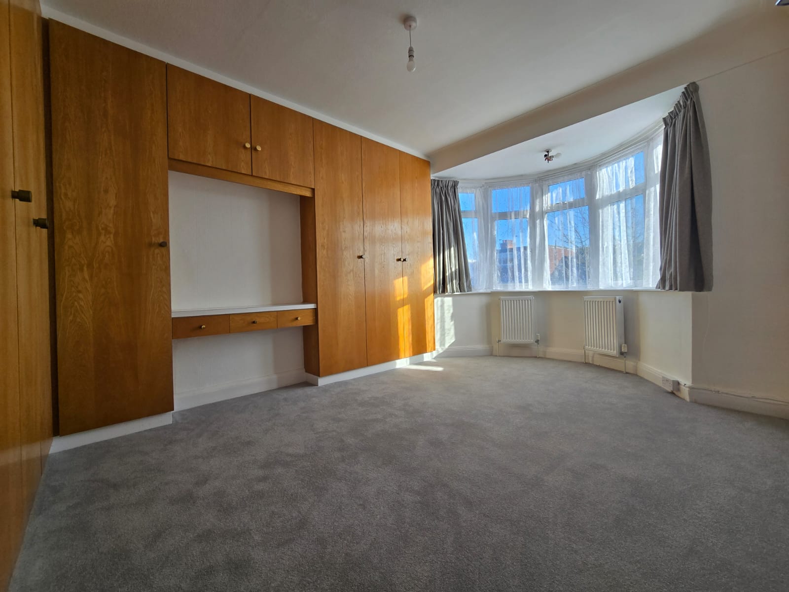 House Leeside Crescent in Greater London