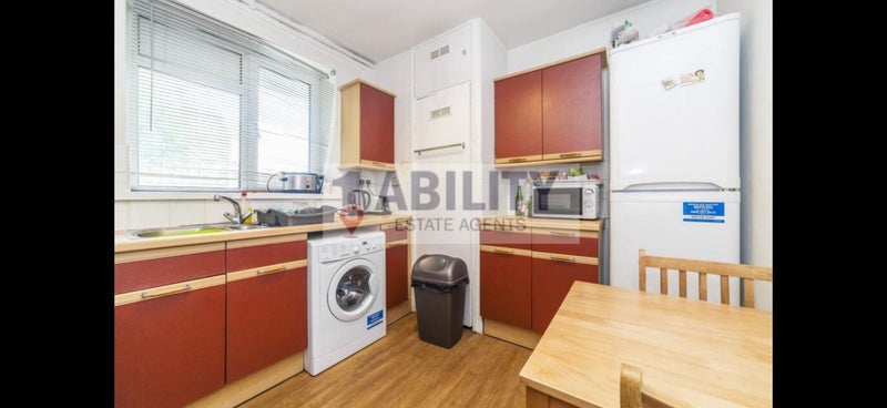 Room Lancaster Street in Greater London