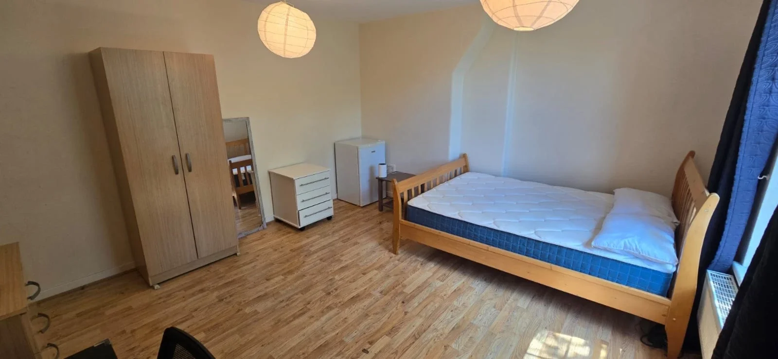 Room Hollybush Gardens in Greater London