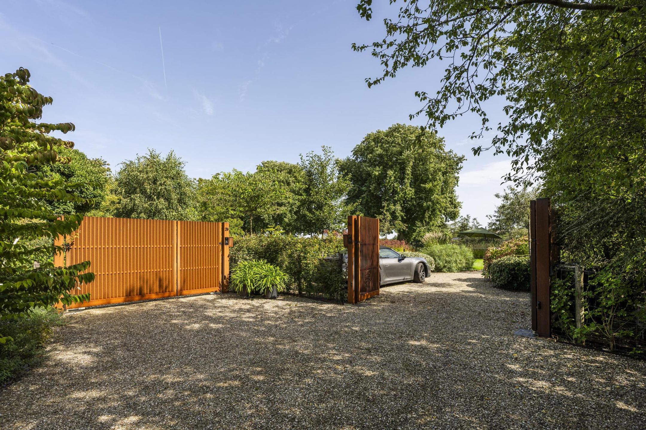 Vrijstaande woning te koop: Horndijk 2A, Loosdrecht