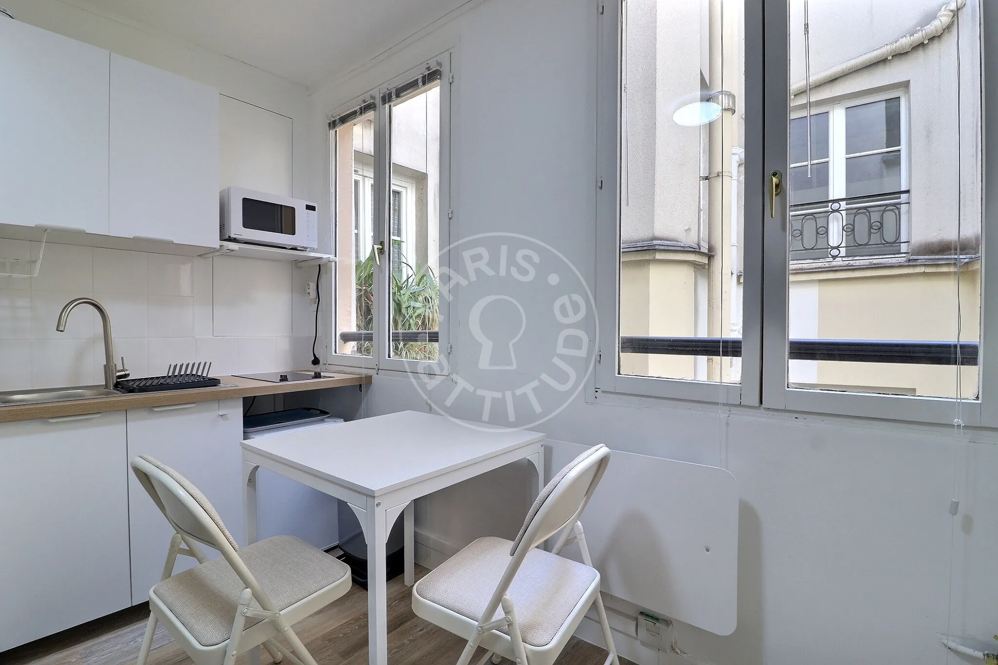 Flat Rue du Chevalier de Saint-George in Paris