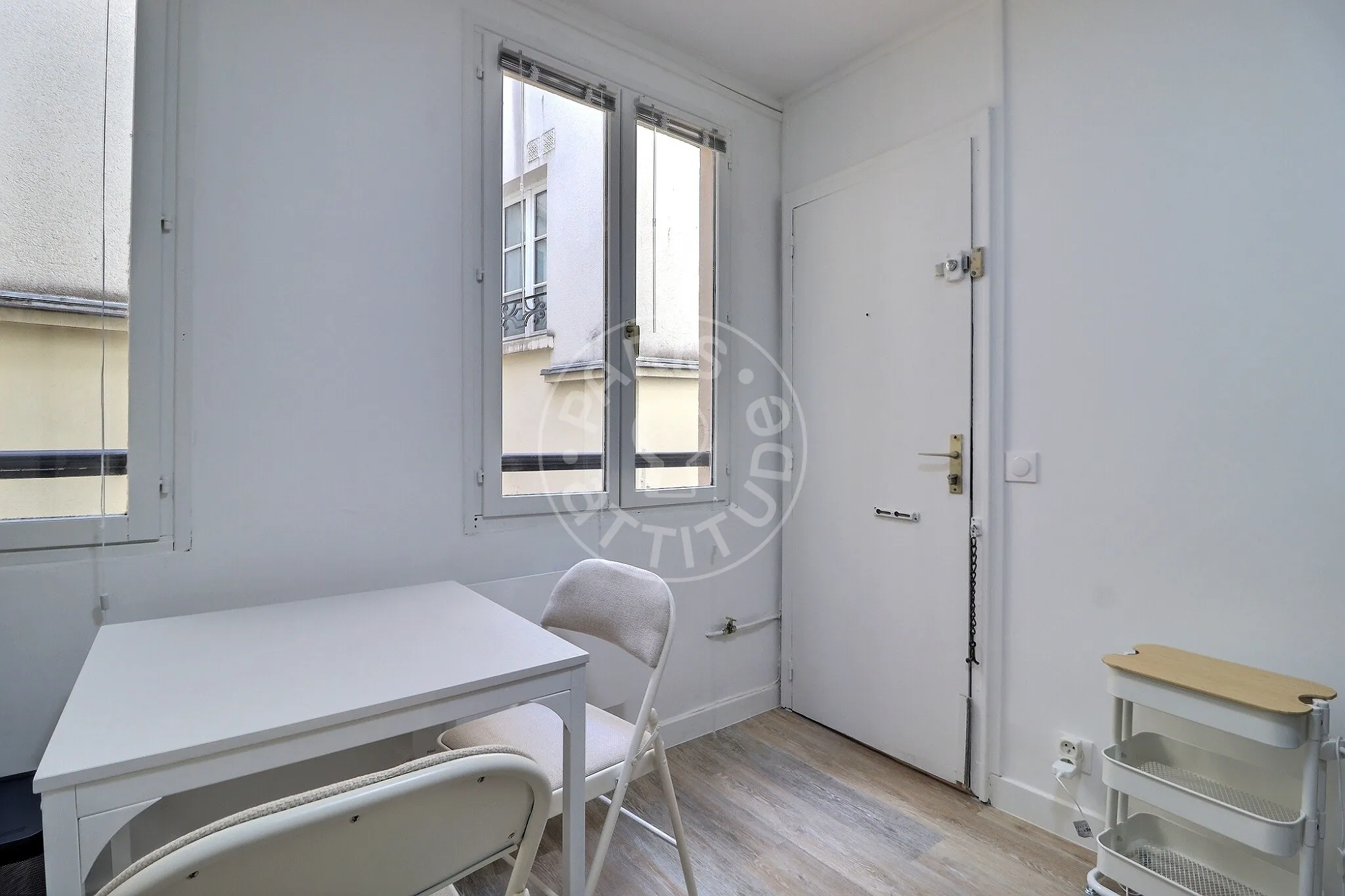 Flat Rue du Chevalier de Saint-George in Paris
