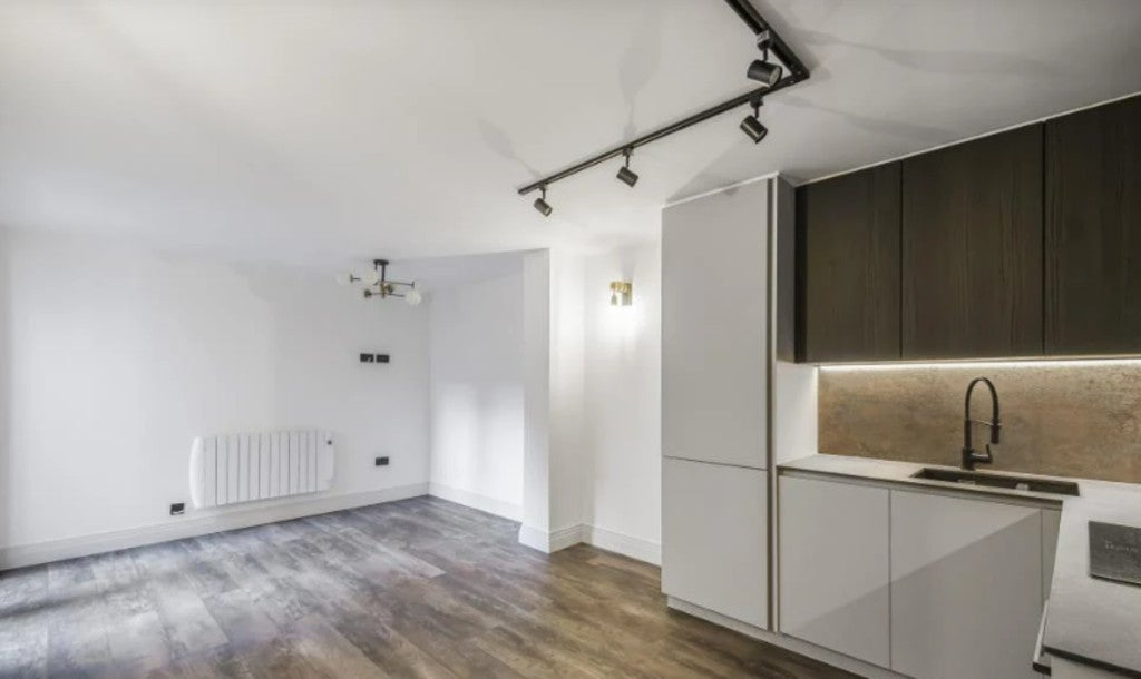 Flat Shacklewell Lane in Greater London