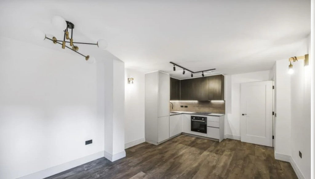 Flat Shacklewell Lane in Greater London