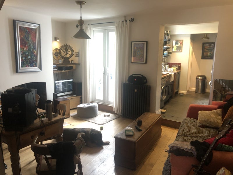 Room Lower Cheltenham Place in Bristol