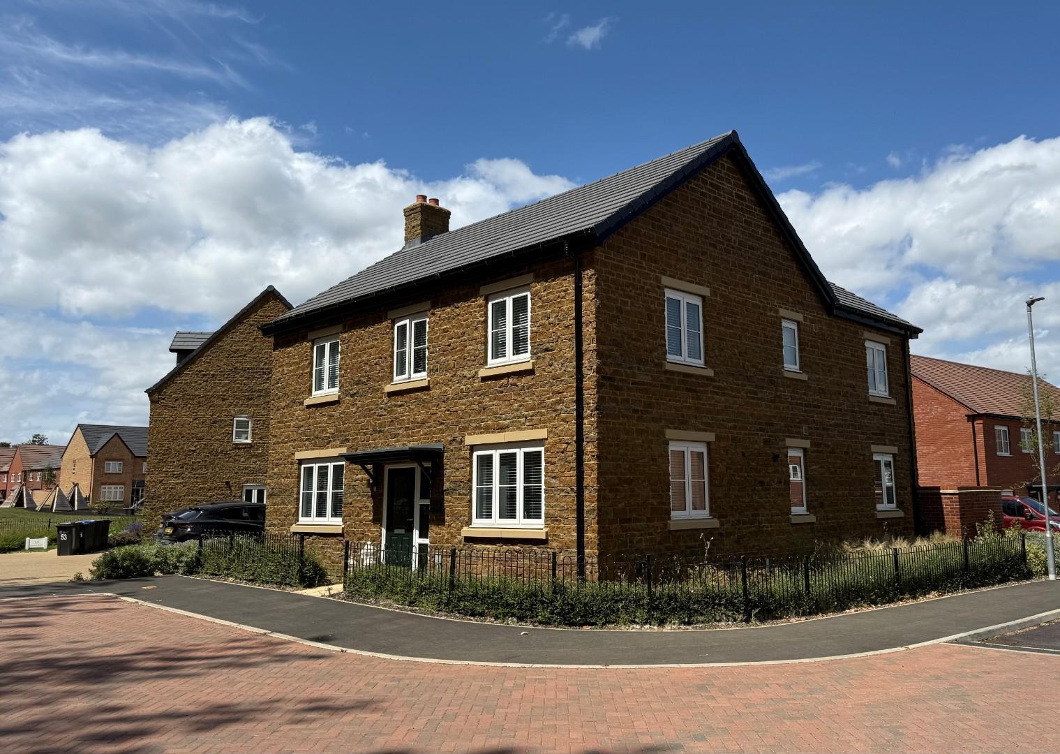 House Rowtree Road in Collingtree