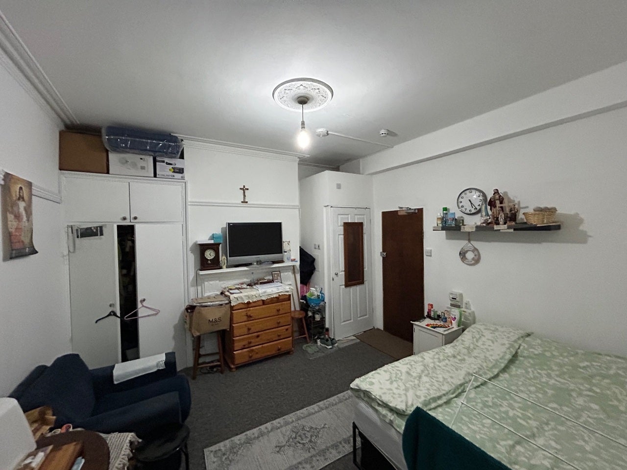 Room Cassio Road in Watford