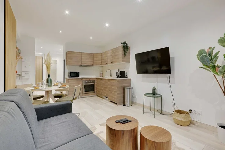 Appartement Rue de Savoie à Paris