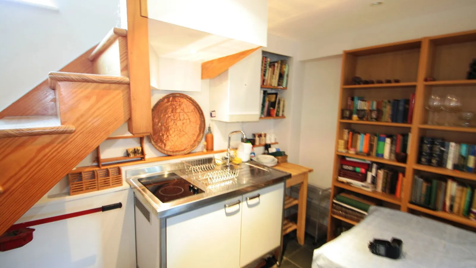 Room Ecchinswell Road in Basingstoke and Deane