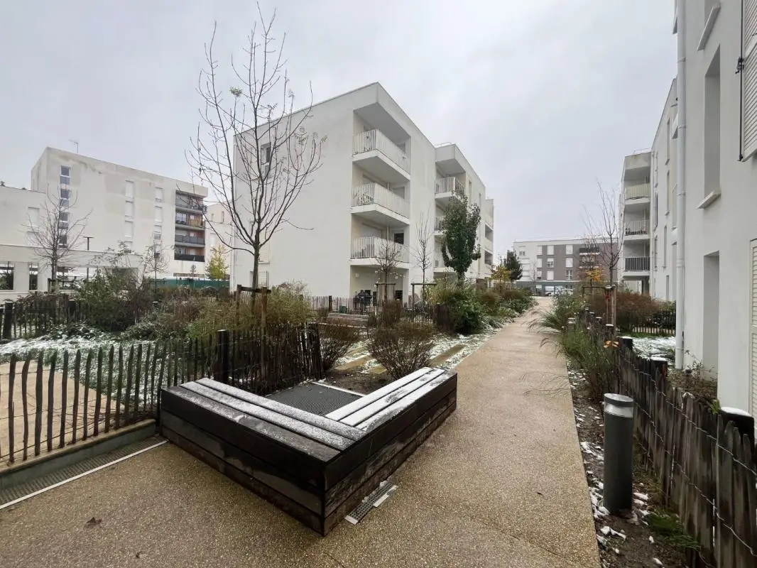 Appartement Rue Josette Poirson à Bondoufle