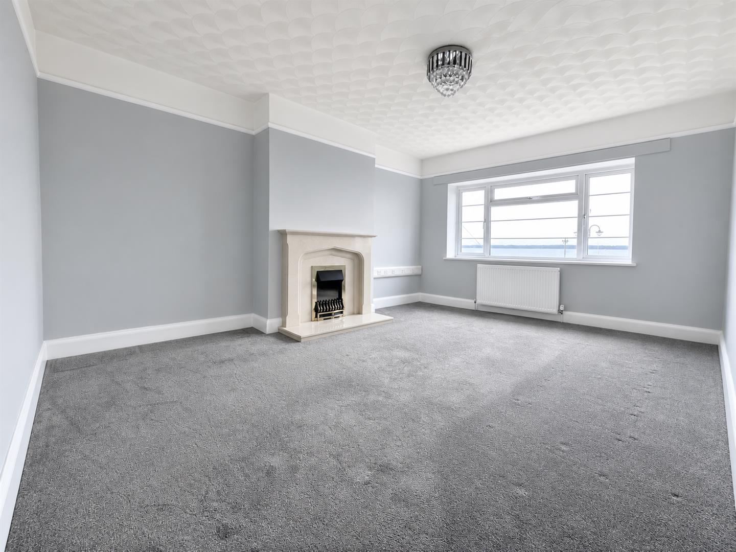 Flat Marine Parade West in Lee-on-the-Solent