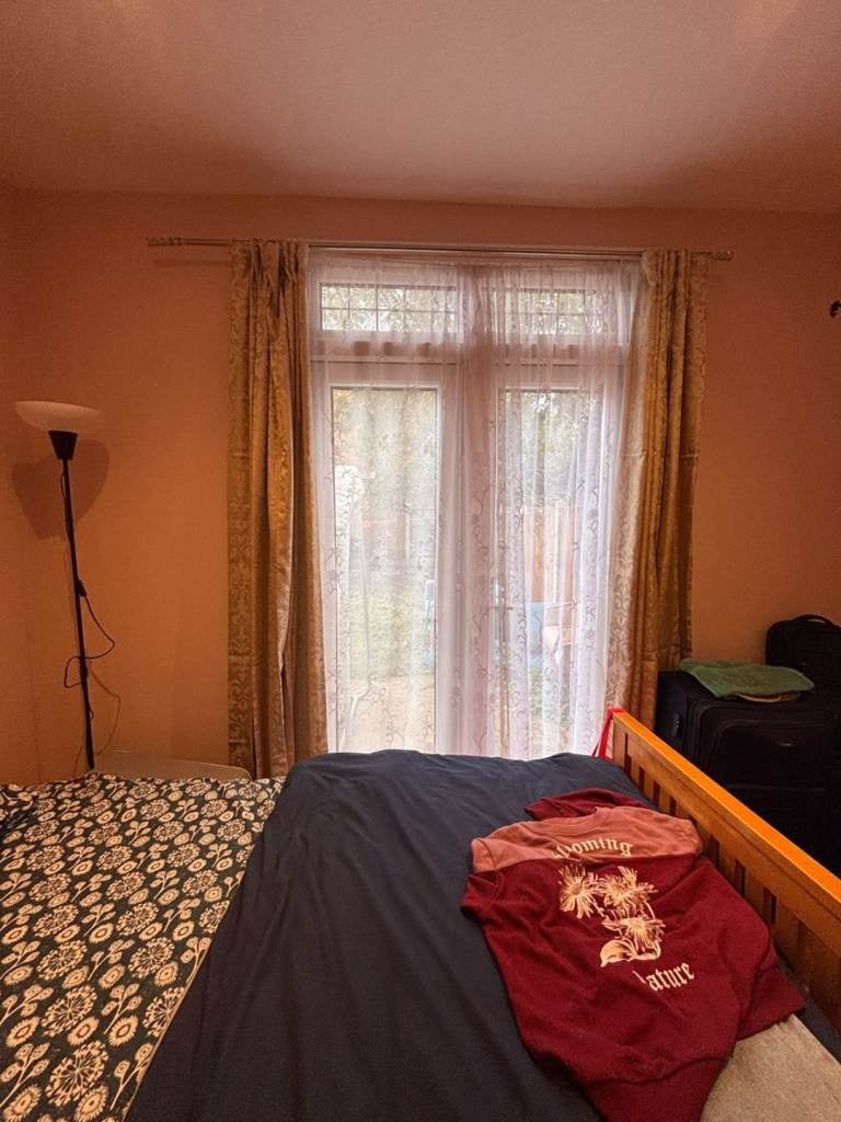 Flat Roman Close in Greater London
