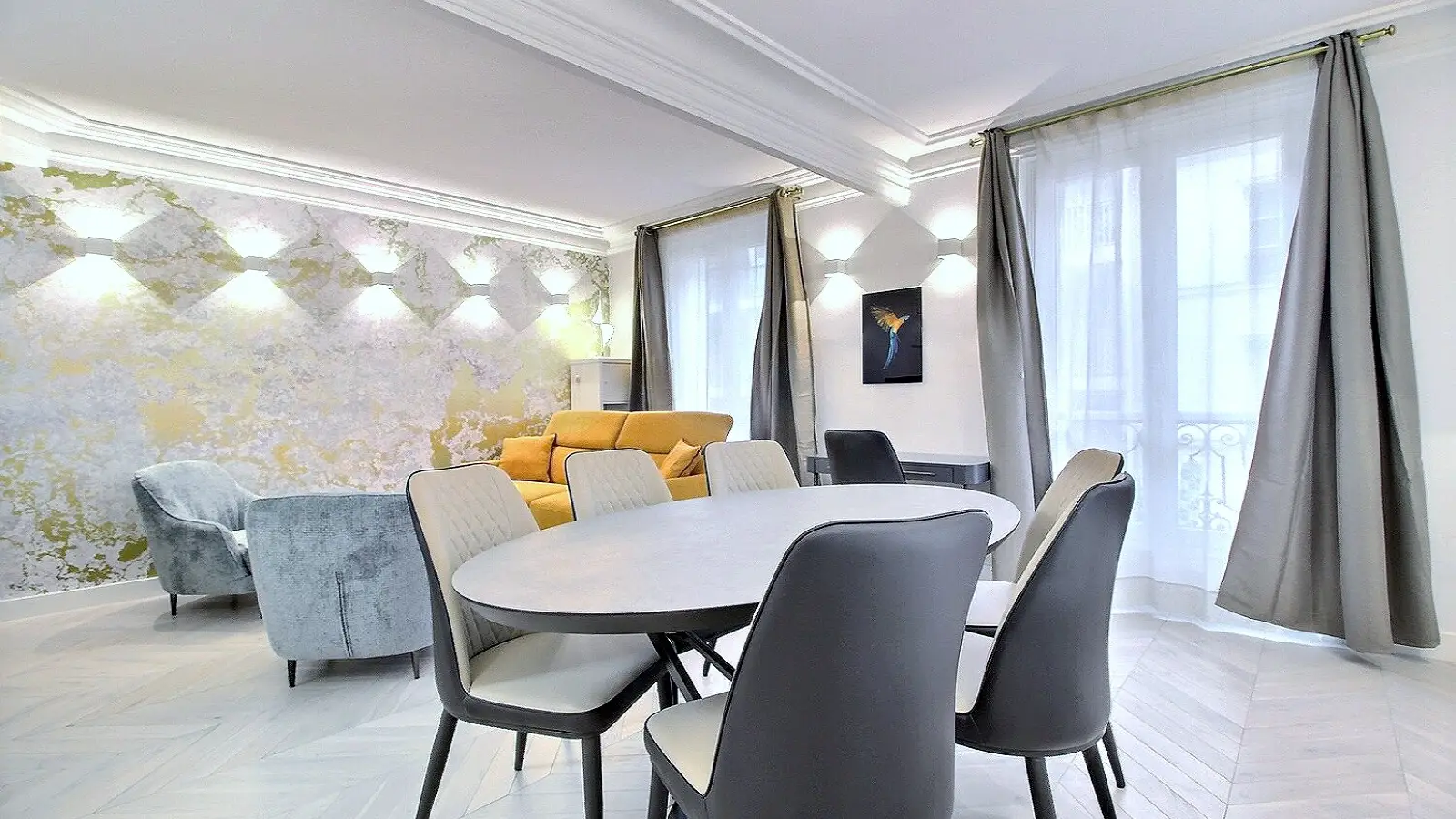 Flat Rue Duvivier in Paris