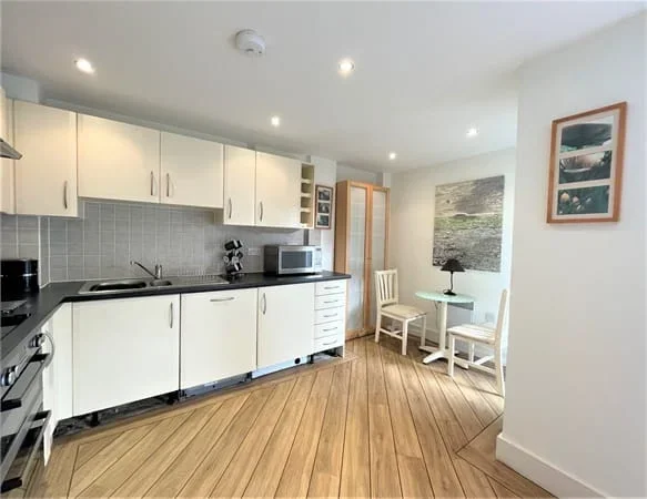 Flat King's Road in Mumbles