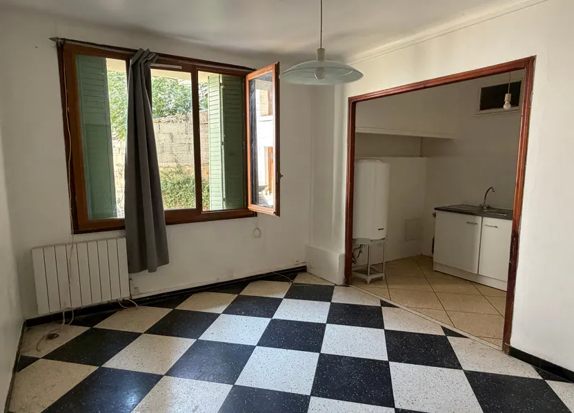 Flat Petit Chemin de Saint-Georges in Tarascon