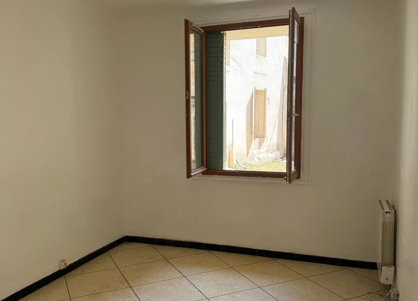 Flat Petit Chemin de Saint-Georges in Tarascon