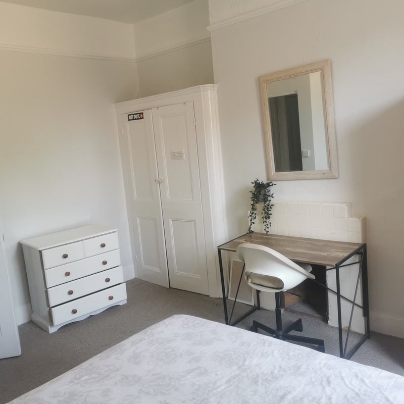 Room Merbury Close in Greater London