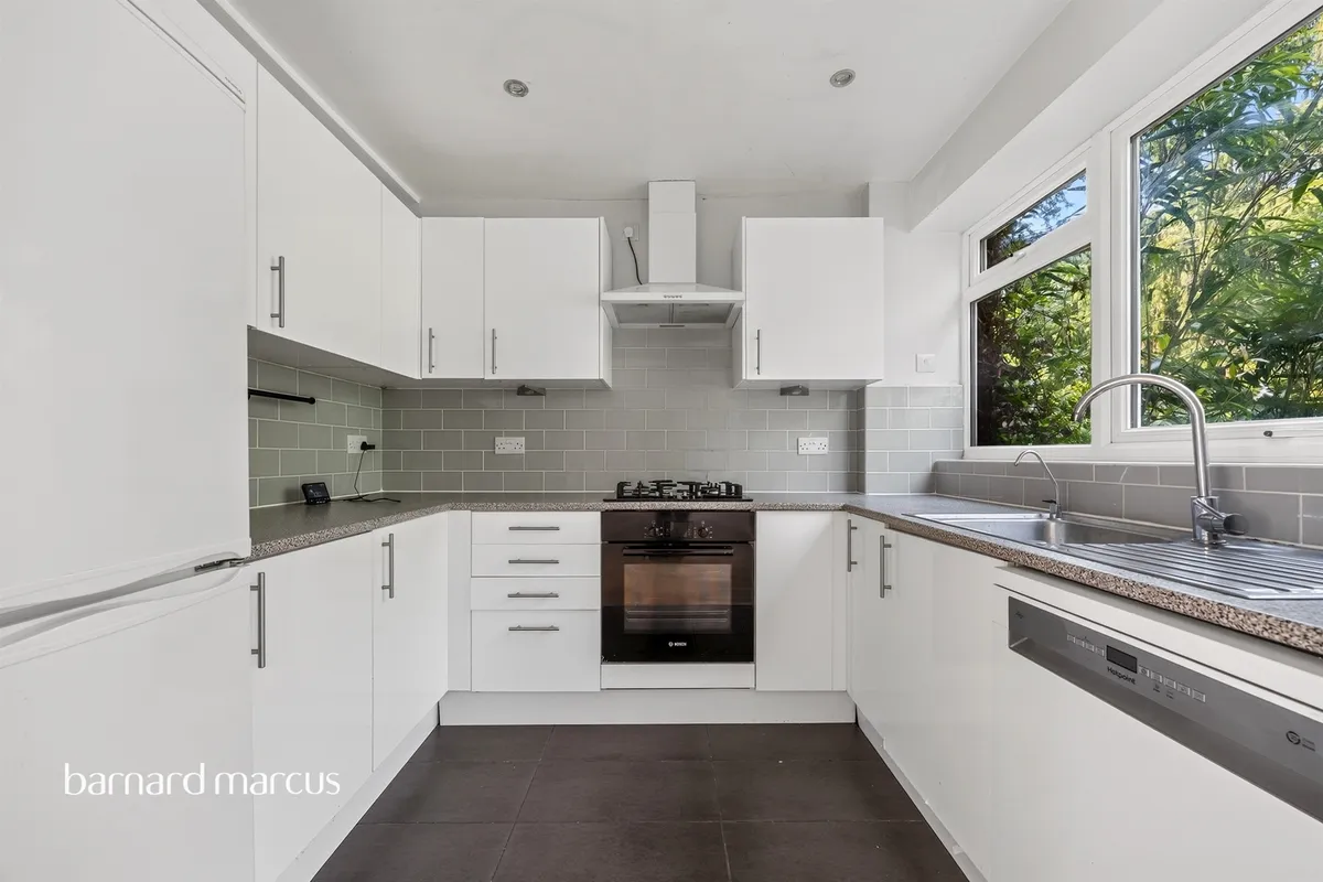 House Chichele Gardens in Greater London
