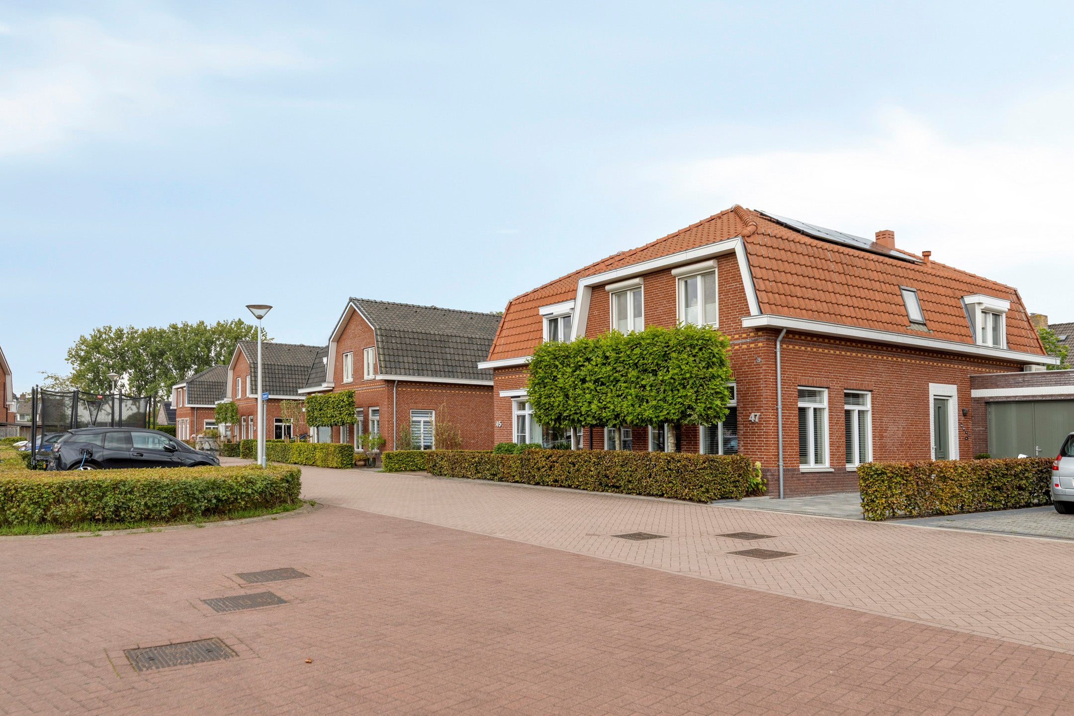 Twee-onder-één-kap te koop: Standerd 47, Valburg