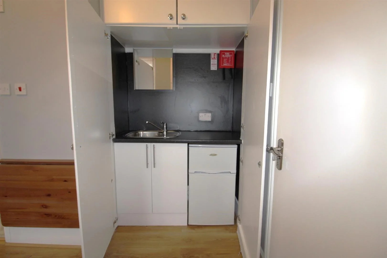 Room Langham Road in Greater London