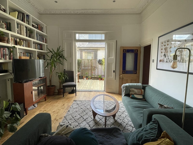 Room Goulton Road in Greater London